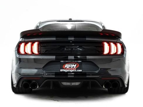 Used 2019 Ford Mustang GT image 3