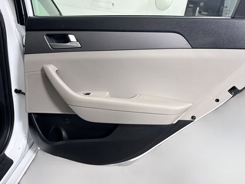 Used 2016 Hyundai Sonata SE image 25