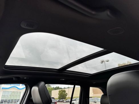 Used 2024 Jeep Grand Cherokee Limited 4xe image 17