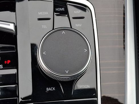 Certified 2023 BMW X7 xDrive40i w/ Premium Package image 28