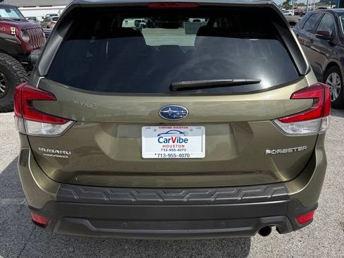 Used 2023 Subaru Forester Limited AWD/4WD image 6