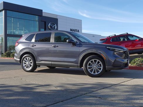 Used 2025 Honda CR-V EX image 4