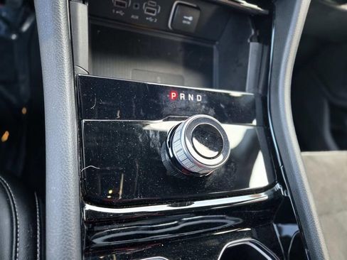 Used 2023 Jeep Grand Cherokee Altitude image 32