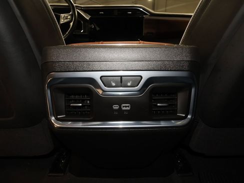 Used 2025 GMC Sierra 1500 Denali Ultimate image 32