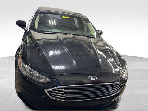 Used 2018 Ford Fusion SE w/ Fusion SE Technology Package image 7