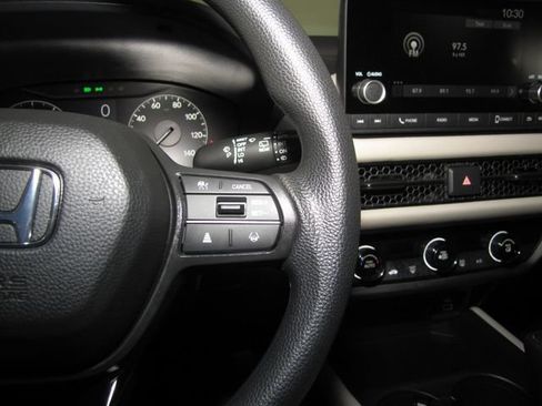 Certified 2024 Honda HR-V LX image 6