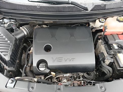 Used 2019 Chevrolet Traverse LT AWD/4WD image 17