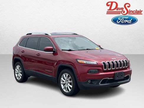 Used 2017 Jeep Cherokee Limited AWD/4WD image 4