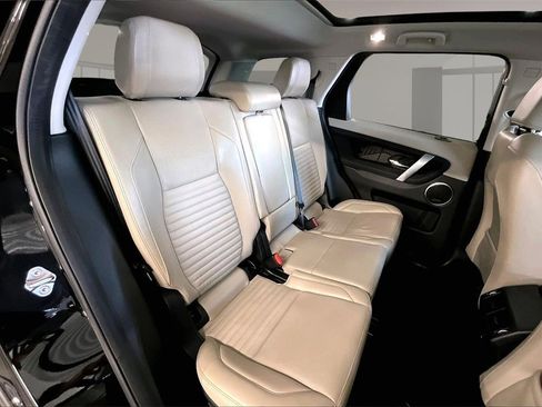 Used 2023 Land Rover Discovery Sport S image 23