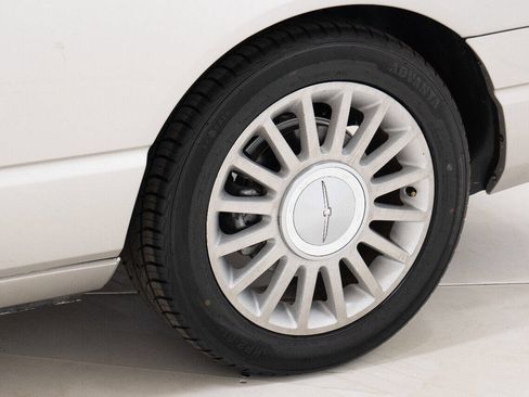 Used 2005 Ford Thunderbird Deluxe image 49