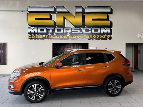 Used 2017 Nissan Rogue SL AWD/4WD image 54