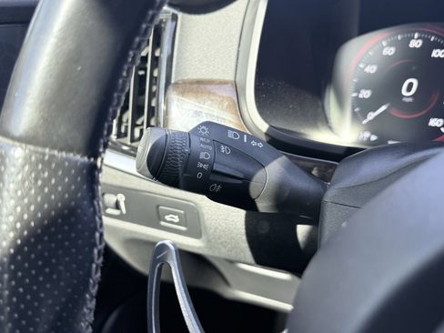 Used 2018 Volvo S90 T5 Momentum w/ Convenience Package image 48