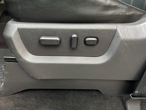 Used 2016 Ford F250 Lariat w/ Chrome Package image 33