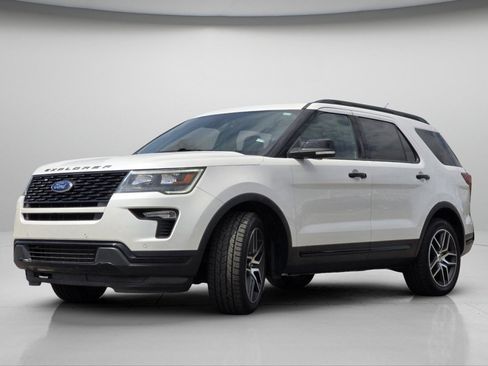 Certified 2018 Ford Explorer Sport w/ Ford Safe & Smart Package AWD/4WD image 19