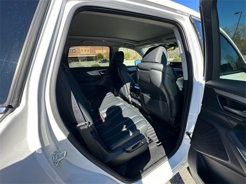 Used 2023 Acura MDX SH-AWD image 17