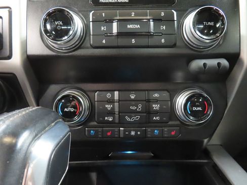 Used 2020 Ford F150 Platinum w/ Equipment Group 701A Luxury AWD/4WD image 50