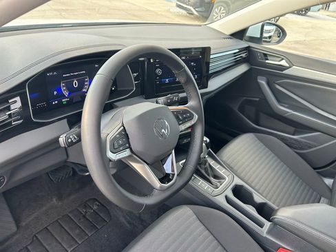 Used 2025 Volkswagen Jetta S image 10