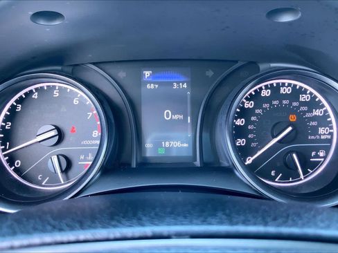 Used 2024 Toyota Camry SE image 24