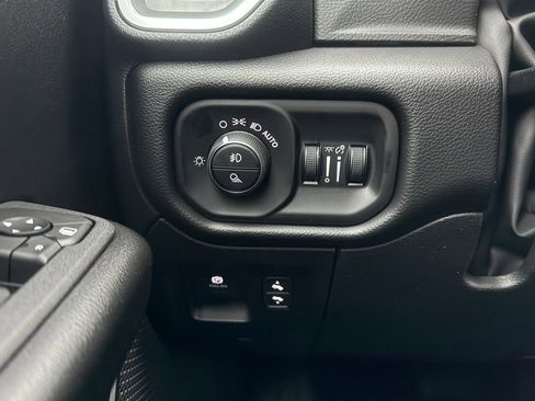 New 2026 RAM 1500 4x4 Crew Cab image 18