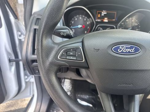 Used 2018 Ford Focus S FWD image 16