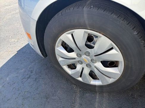 Used 2014 Chevrolet Cruze LS FWD image 14