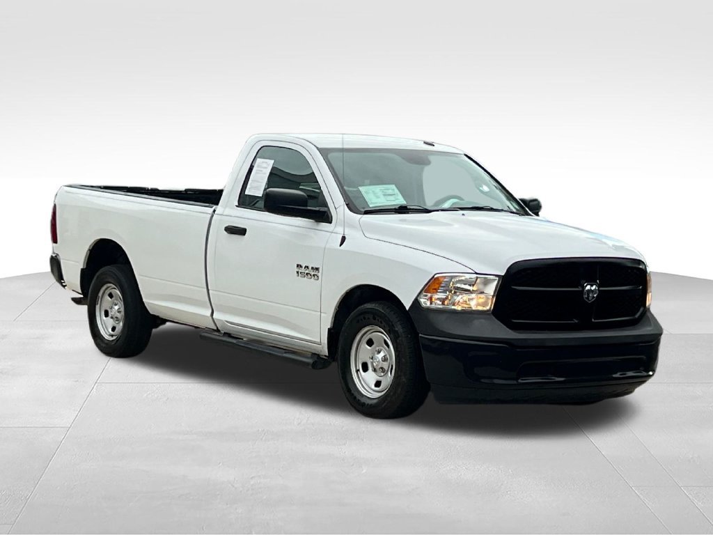 Used 2018 RAM 1500 Express RWD image 3