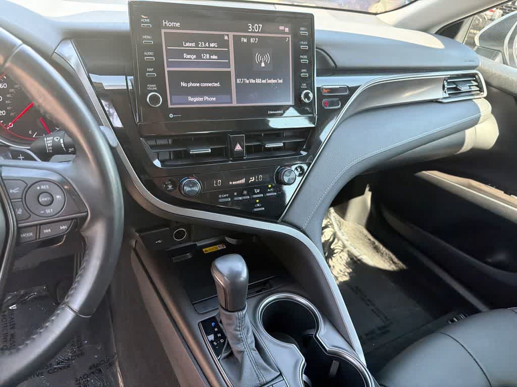 Used 2022 Toyota Camry XSE FWD image 25