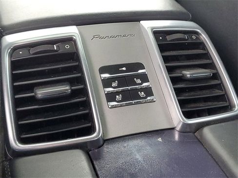 Used 2010 Porsche Panamera 4S image 33