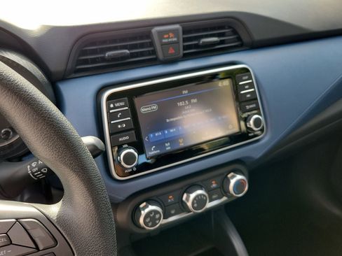 Used 2025 Nissan Versa SV FWD image 22