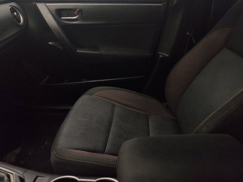 Used 2018 Toyota Corolla LE image 17