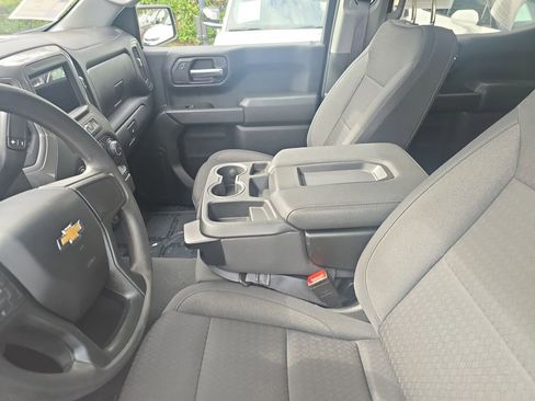 Used 2024 Chevrolet Silverado 1500 Custom image 9