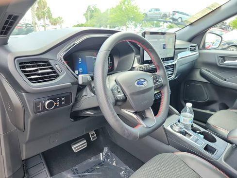 Used 2023 Ford Escape ST-Line w/ Tech Pack #1 FWD image 16