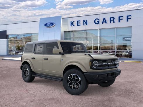 New 2026 Ford Bronco Outer Banks AWD/4WD image 8