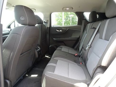 Used 2024 Chevrolet Blazer LT w/ Convenience Package FWD image 16