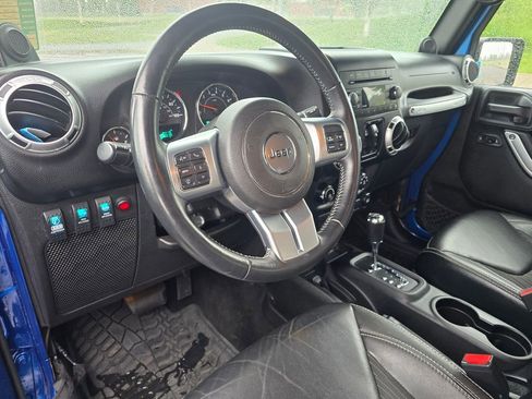 Used 2014 Jeep Wrangler Unlimited Sport AWD/4WD image 10