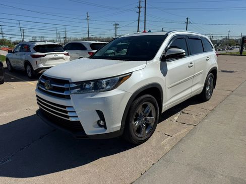 Used 2019 Toyota Highlander Limited Platinum image 6