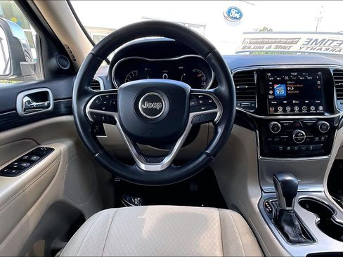Used 2022 Jeep Grand Cherokee Laredo E AWD/4WD image 5