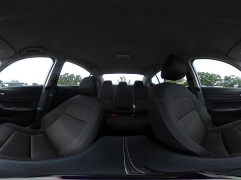 Used 2025 Nissan Altima 2.5 SV FWD image 42