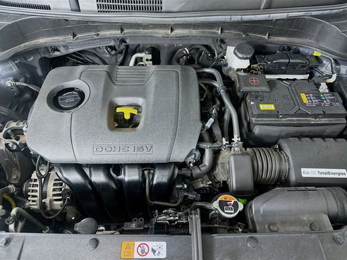 Used 2025 Kia Soul LX w/ LX Technology Package FWD image 31