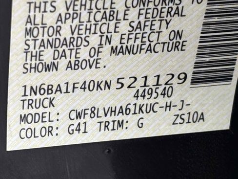 Used 2019 Nissan Titan SL w/ Midnight Edition image 24