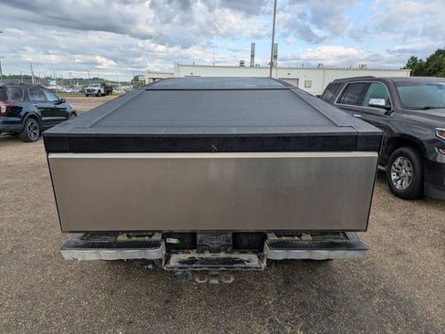 Used 2024 Tesla Cybertruck AWD Crew Cab image 6