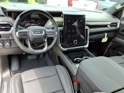 New 2026 GMC Yukon Elevation w/ Elevation Premium Package AWD/4WD image 17