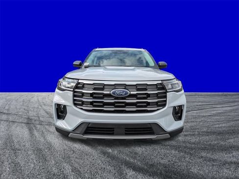 Certified 2026 Ford Explorer Active w/ Active Comfort Package RWD image 9