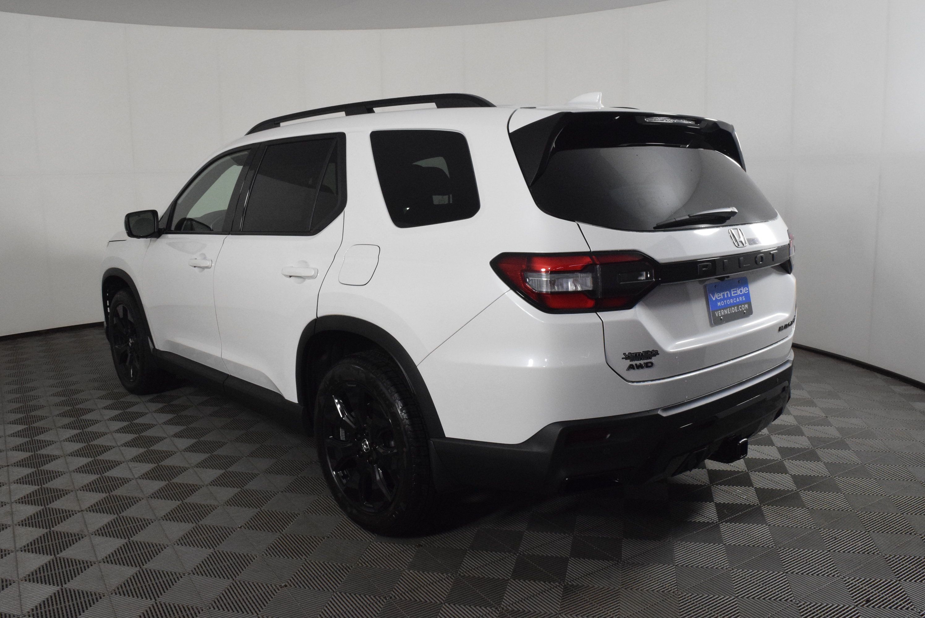 New 2026 Honda Pilot Black Edition image 8