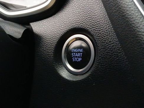 Used 2022 Toyota Corolla SE w/ SE Preferred Package image 15