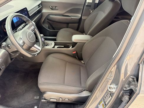 Used 2025 Hyundai Kona SEL image 5