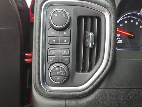 Used 2019 Chevrolet Silverado 1500 LTZ w/ LTZ Premium Package image 25