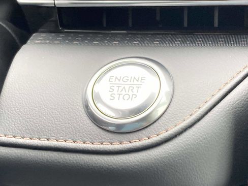 New 2025 Lincoln Nautilus Reserve image 31