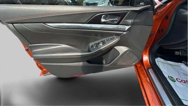 Used 2019 Nissan Maxima SR w/ Premium Package FWD image 18