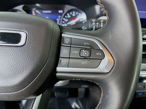 Used 2022 Jeep Compass Limited AWD/4WD image 15